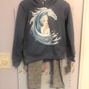 NWT Frozen Size 5T Sweatshirt &Pants Set